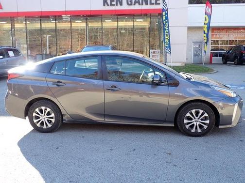 2019 Toyota Prius XLE