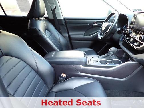 2022 Toyota Highlander Hybrid XLE