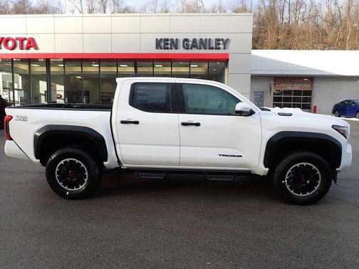 2026 Toyota Tacoma Hybrid TRD Off Road