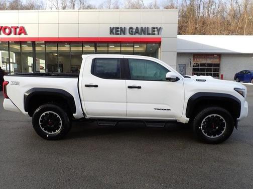 2026 Toyota Tacoma Hybrid TRD Off-Road