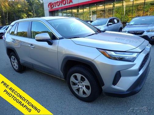 2023 Toyota RAV4 LE