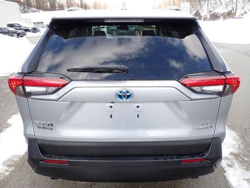 2021 Toyota RAV4 Hybrid LE