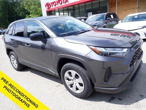 2023 Toyota RAV4 LE