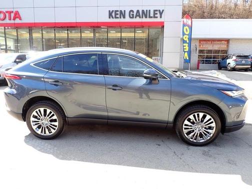 2024 Toyota Venza XLE