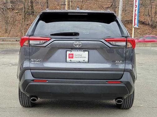 2020 Toyota RAV4 XLE