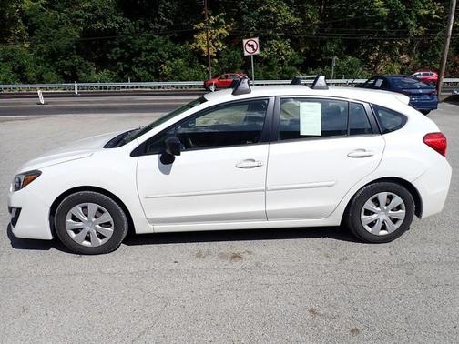2016 Subaru Impreza 2.0i