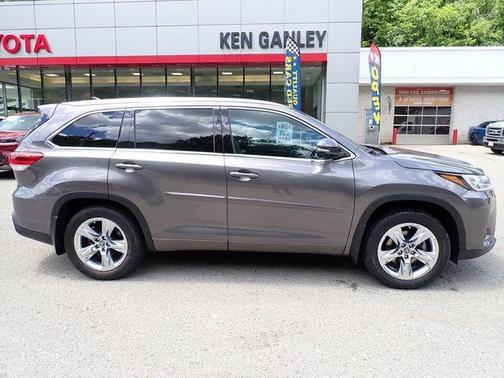 Predawn Gray Mica 2019 Toyota Highlander Limited