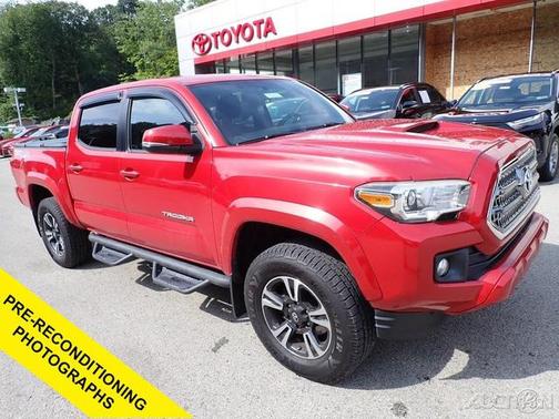 2017 Toyota Tacoma TRD Sport