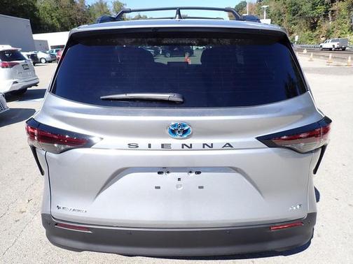 2025 Toyota Sienna XLE 7 Passenger