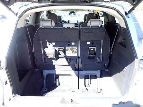 2025 Toyota Sienna XLE 7 Passenger