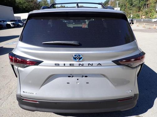 2025 Toyota Sienna XLE 7 Passenger