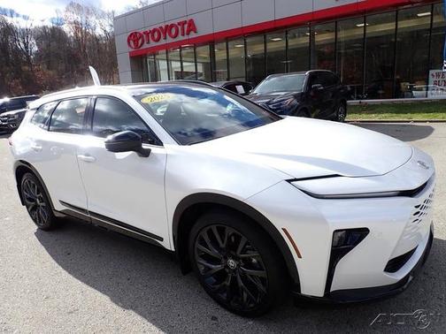 2025 Toyota Crown Signia Limited