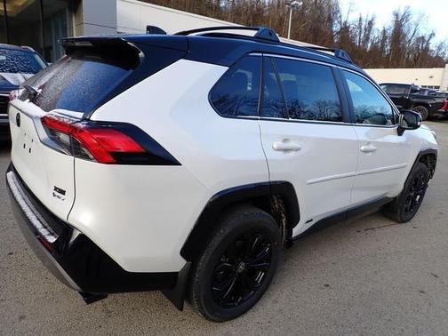 2025 Toyota RAV4 Hybrid SE