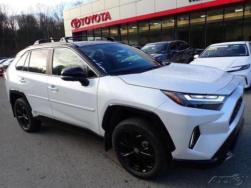 2025 Toyota RAV4 Hybrid SE