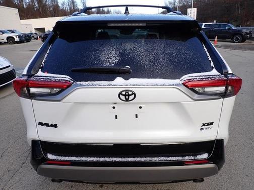 2025 Toyota RAV4 Hybrid SE