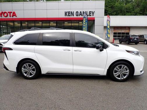 White 2022 Toyota Sienna XSE 7 Passenger