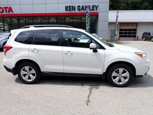 Crystal White Pearl 2016 Subaru Forester 2.5i Limited