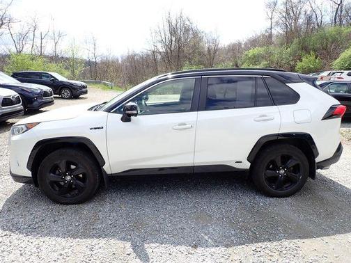 2020 Toyota RAV4 Hybrid SE