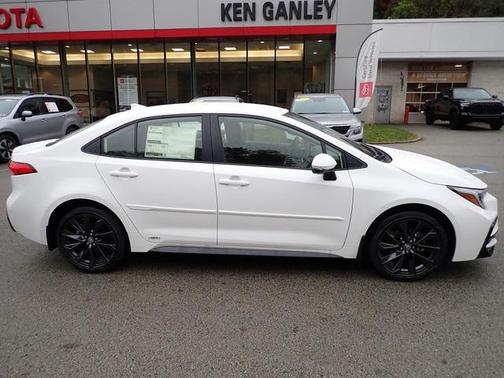 2026 Toyota Corolla Hybrid SE