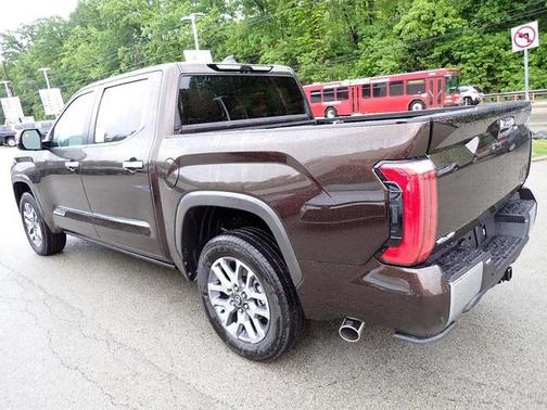 2025 Toyota Tundra Hybrid 1794 Edition