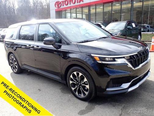 2024 Kia Carnival EX