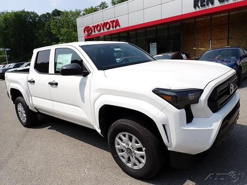 2025 Toyota Tacoma SR
