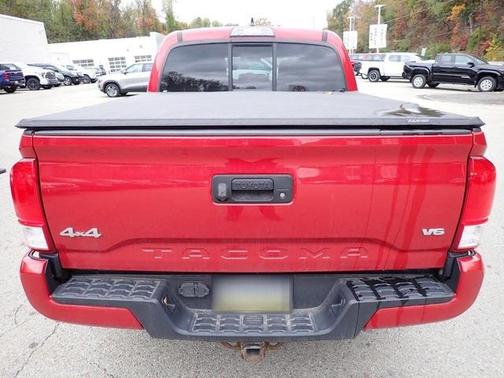 2016 Toyota Tacoma SR