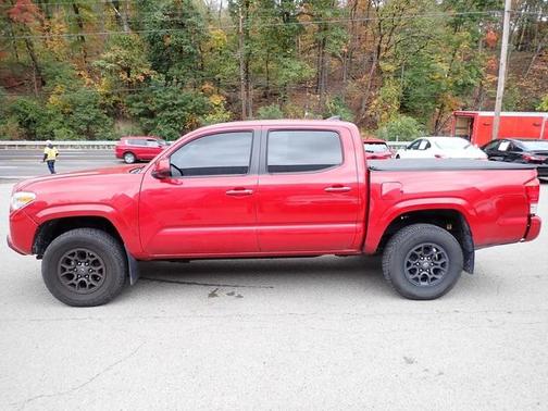 2016 Toyota Tacoma SR