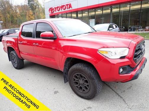2016 Toyota Tacoma SR