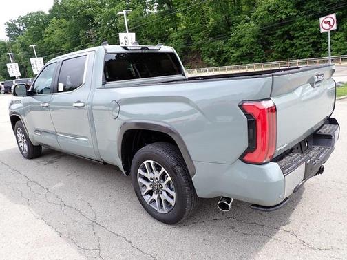 2025 Toyota Tundra Hybrid 1794 Edition