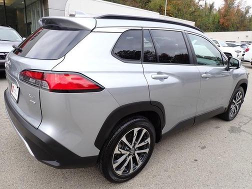 2022 Toyota Corolla Cross XLE