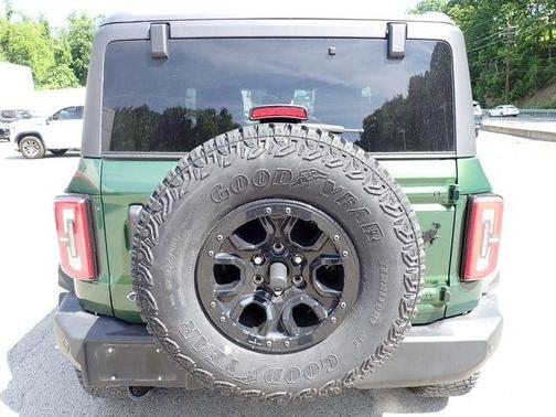 Eruption Green Metallic 2023 Ford Bronco Wildtrak