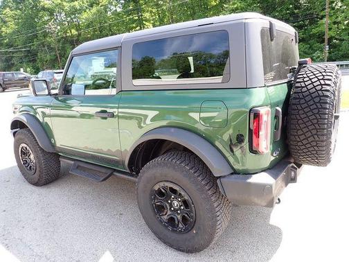 Eruption Green Metallic 2023 Ford Bronco Wildtrak