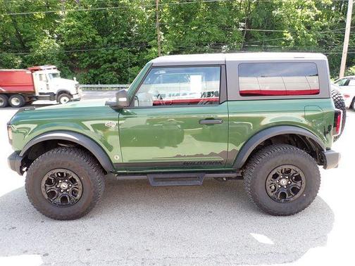 Eruption Green Metallic 2023 Ford Bronco Wildtrak