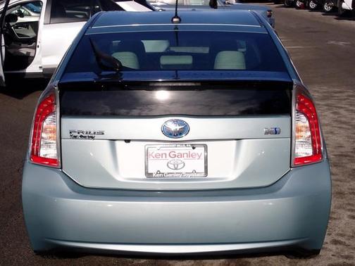 2014 Toyota Prius Three