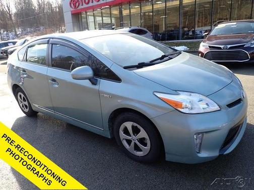 2014 Toyota Prius Three