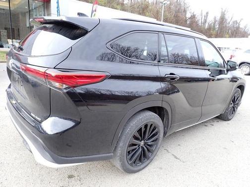 2023 Toyota Highlander XSE