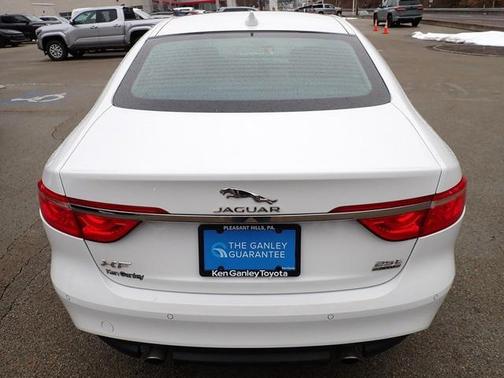 2018 Jaguar XF 25t Premium