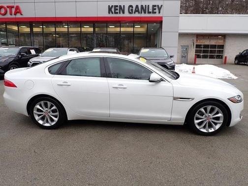 2018 Jaguar XF 25t Premium