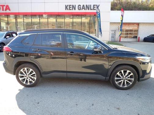 2023 Toyota Corolla Cross XLE