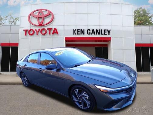 2025 Hyundai ELANTRA Sport