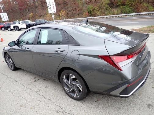 2025 Hyundai ELANTRA Sport