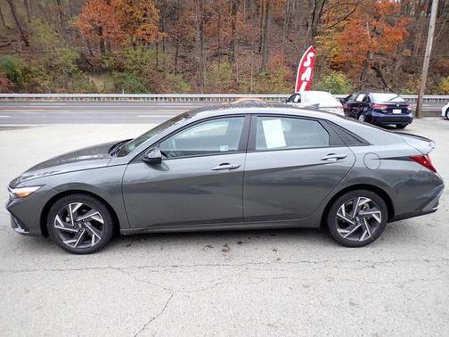 2025 Hyundai ELANTRA Sport