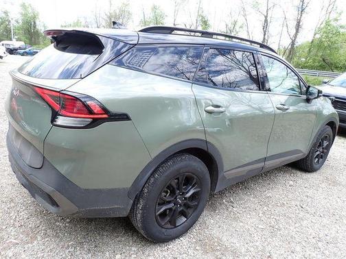 Jungle Green/Ebony Black Roof 2024 Kia Sportage S