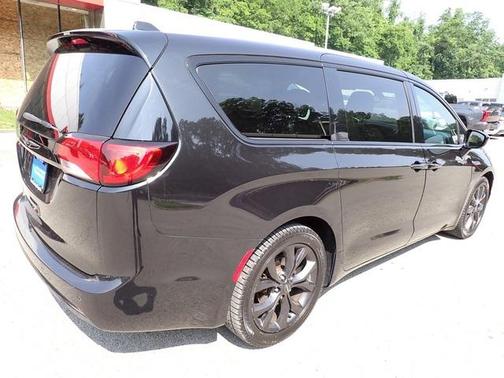 2019 Chrysler Pacifica Touring Plus