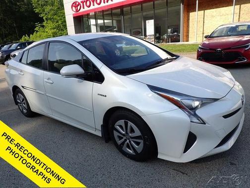 2016 Toyota Prius Four