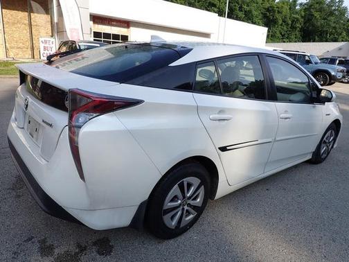 2016 Toyota Prius Four