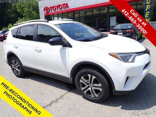 Super White 2017 Toyota RAV4 LE