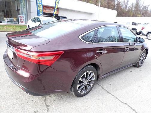 2018 Toyota Avalon XLE