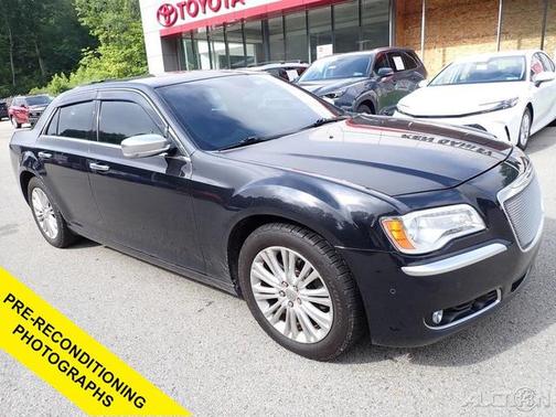 2013 Chrysler 300C Luxury Series